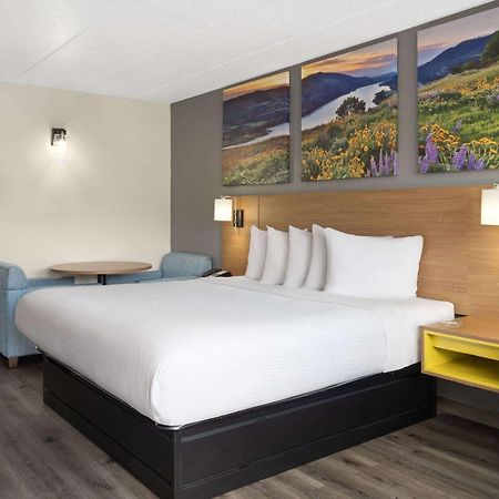 Days Inn By Wyndham Columbus Worthington מראה חיצוני תמונה