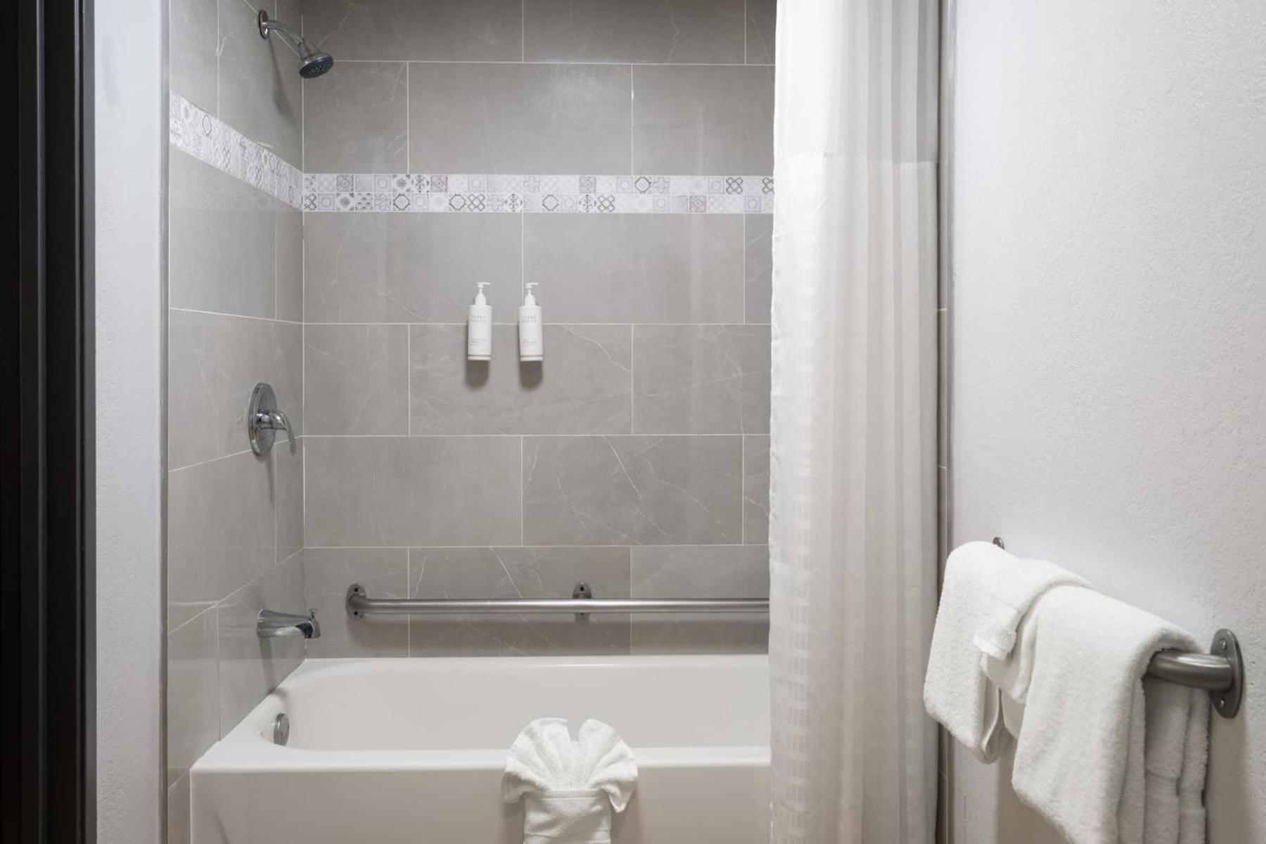 Days Inn By Wyndham Columbus Worthington מראה חיצוני תמונה