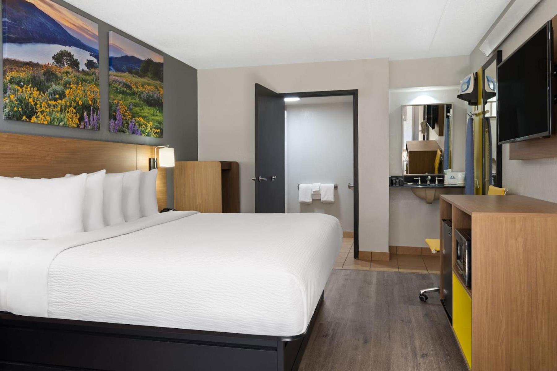 Days Inn By Wyndham Columbus Worthington מראה חיצוני תמונה