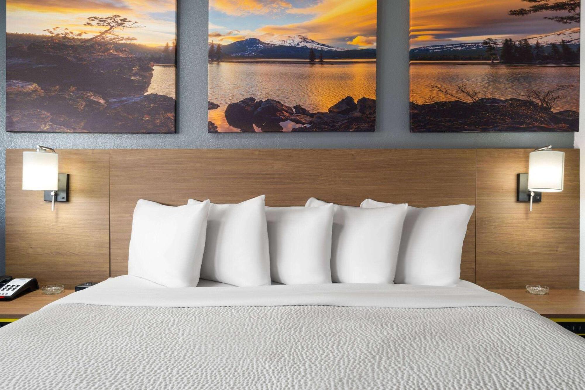 Days Inn By Wyndham Columbus Worthington מראה חיצוני תמונה