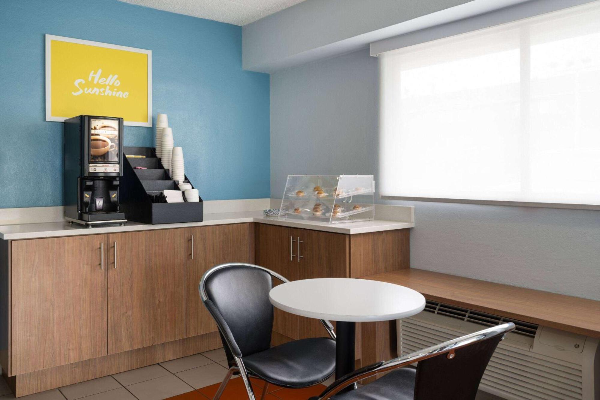 Days Inn By Wyndham Columbus Worthington מראה חיצוני תמונה