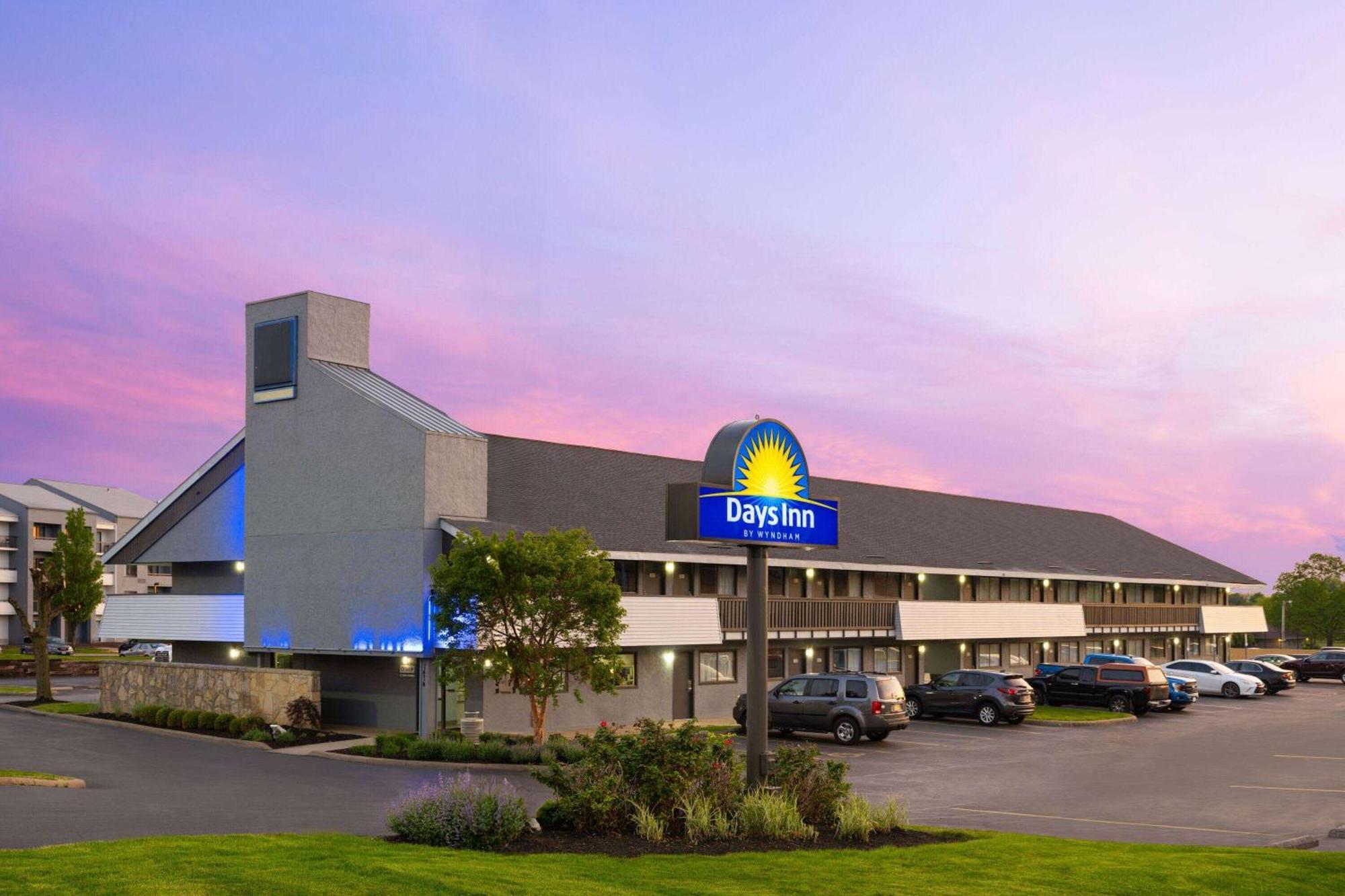 Days Inn By Wyndham Columbus Worthington מראה חיצוני תמונה